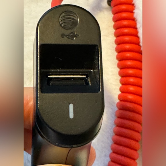 NWOT 2 lightning charging cables and a car charger - Picture 9 of 9